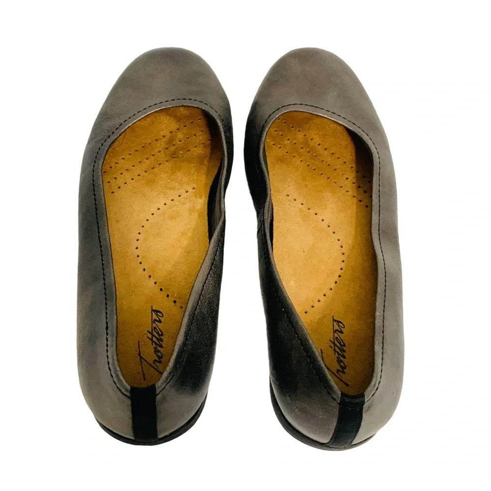 Trotters Bronze Metallic Slip On Flats Sz 10W Leather Comfortable Arch Support